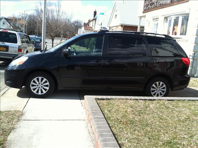 2008 Toyota Sienna Unknown