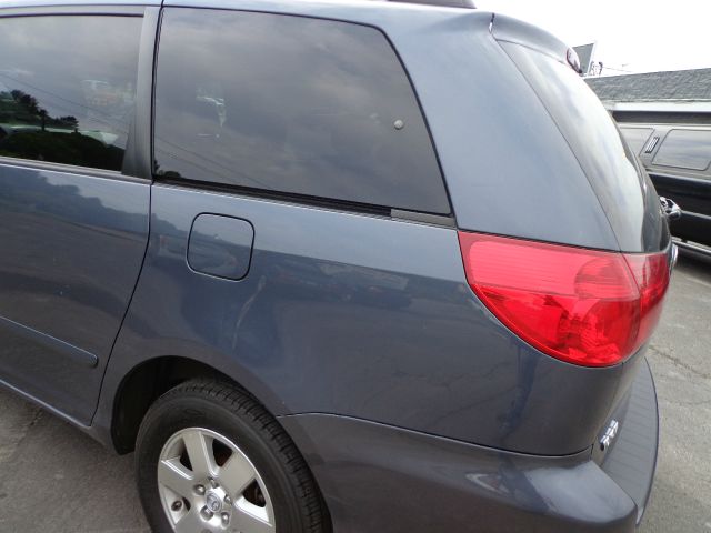 2008 Toyota Sienna SR5 Sport Edition