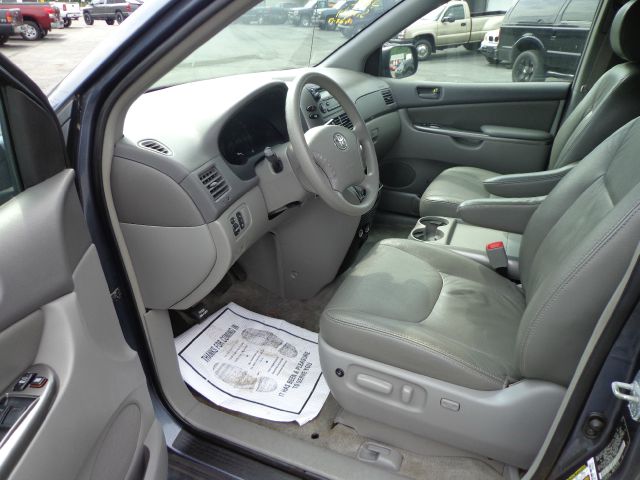 2008 Toyota Sienna SR5 Sport Edition