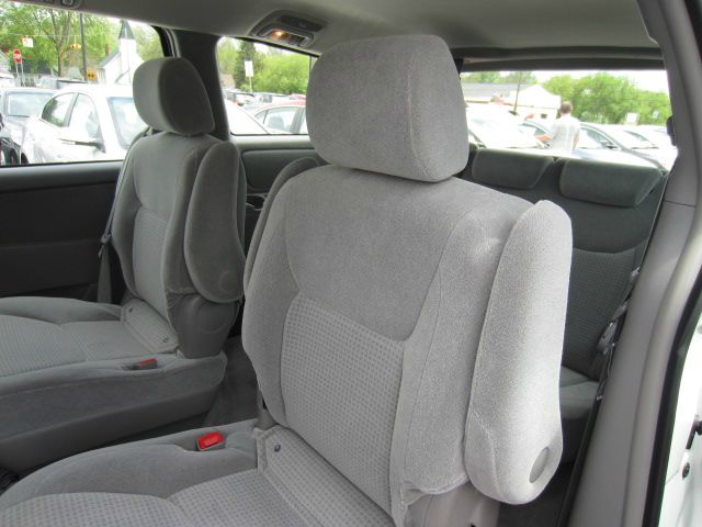 2008 Toyota Sienna XLT, Local Trade In