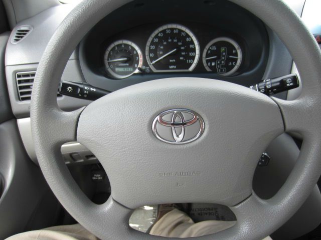 2008 Toyota Sienna XLT, Local Trade In