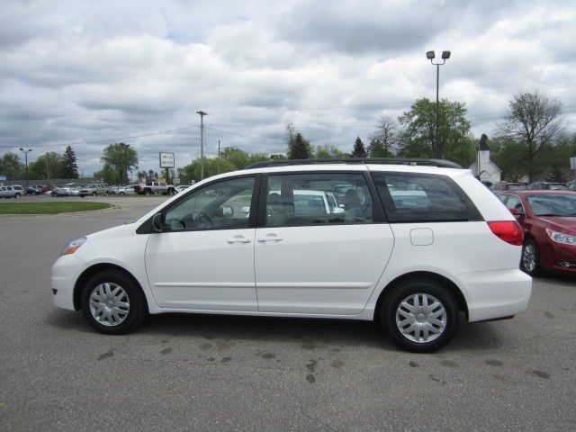 2008 Toyota Sienna XLT, Local Trade In