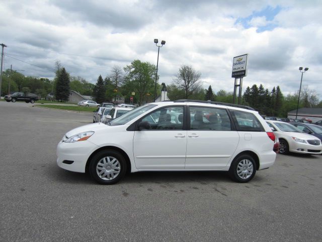 2008 Toyota Sienna XLT, Local Trade In