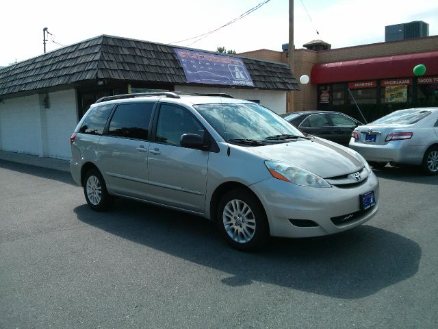 2008 Toyota Sienna 4.6L XLT Sport