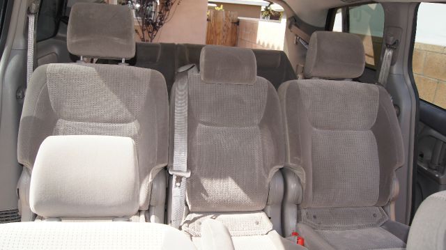 2008 Toyota Sienna XLE Leather Sunroof And DVD