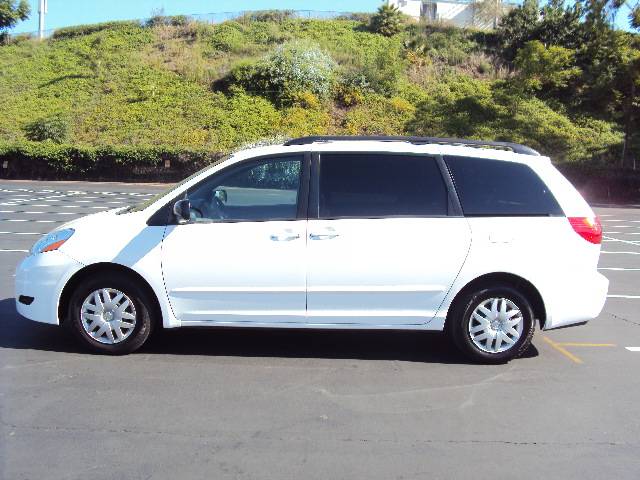 2009 Toyota Sienna X