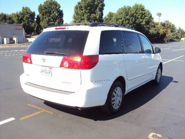 2009 Toyota Sienna X