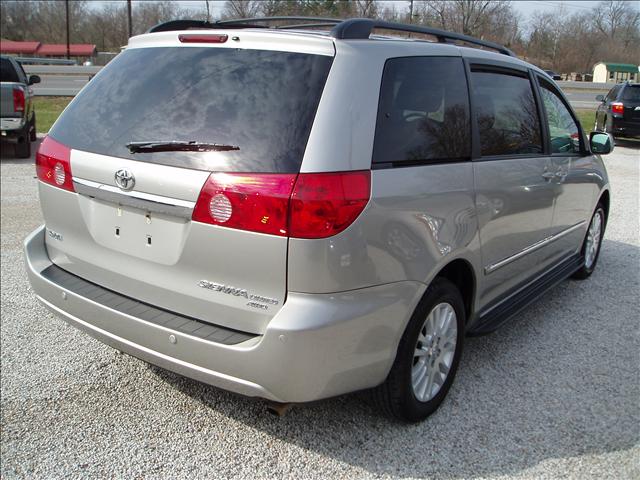 2009 Toyota Sienna Eddie Bauer 4x4