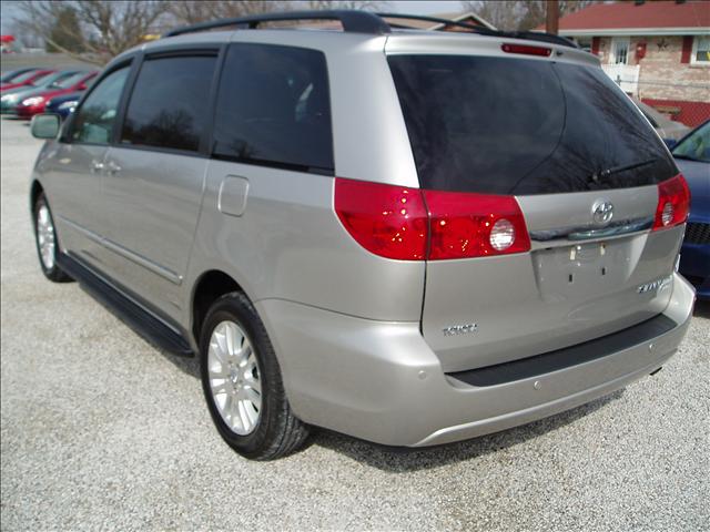 2009 Toyota Sienna Eddie Bauer 4x4