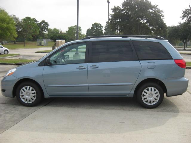 2009 Toyota Sienna X