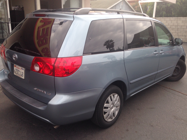 2009 Toyota Sienna 1996 Buick