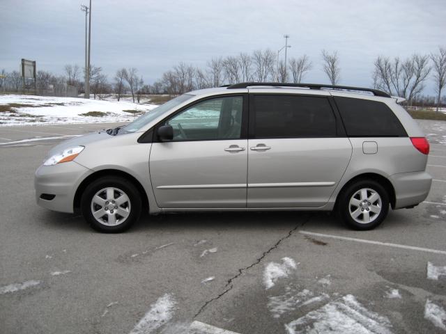 2009 Toyota Sienna X