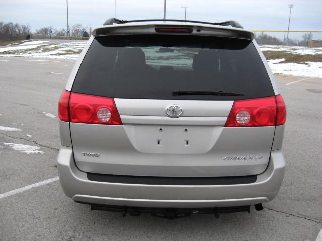 2009 Toyota Sienna X