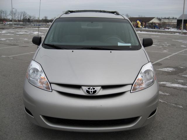 2009 Toyota Sienna X