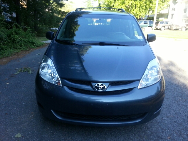 2009 Toyota Sienna XLT, Local Trade In