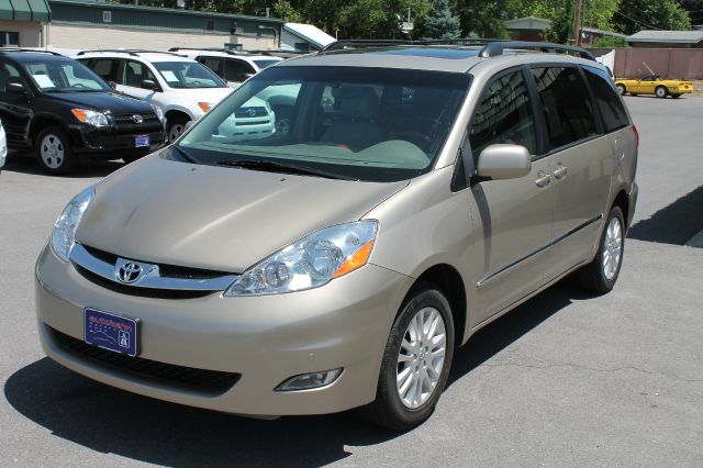 2009 Toyota Sienna XLT 4.6L 4WD