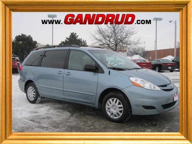 2009 Toyota Sienna X