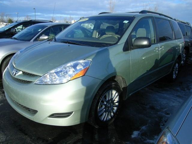 2009 Toyota Sienna X