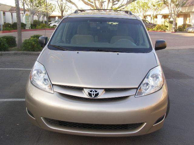 2009 Toyota Sienna X