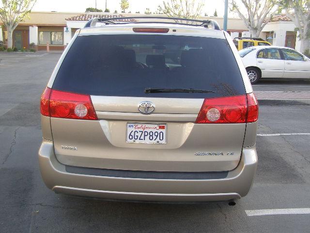 2009 Toyota Sienna X