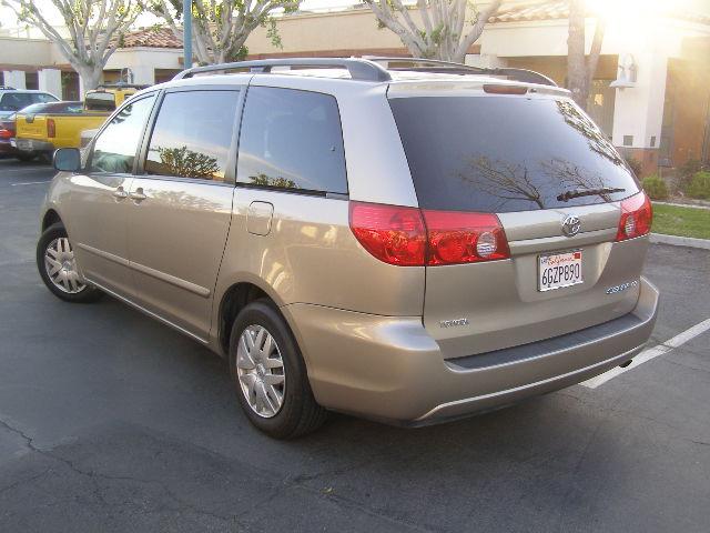 2009 Toyota Sienna X