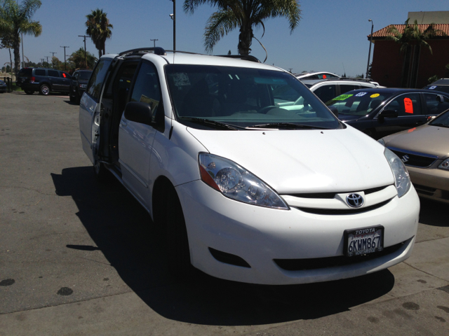 2010 Toyota Sienna SE Stow-n-go Power Seat