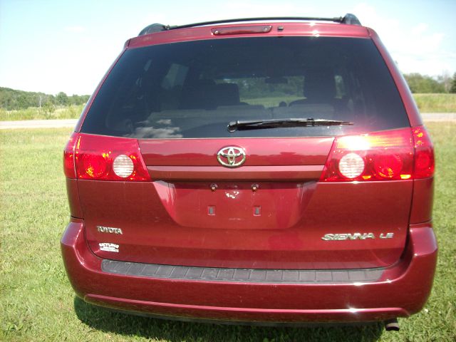 2010 Toyota Sienna X