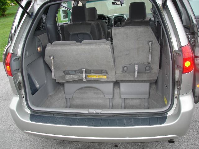 2010 Toyota Sienna SXT Ext Cab