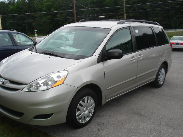 2010 Toyota Sienna SXT Ext Cab