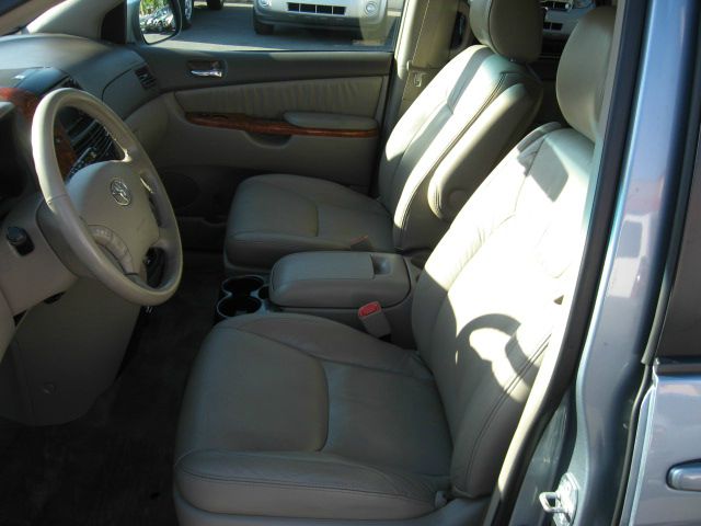 2010 Toyota Sienna SEL Sport Utility 4D