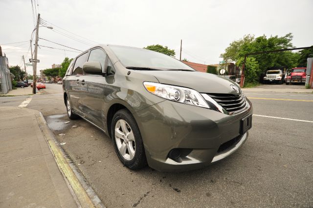 2011 Toyota Sienna GLT Special Edition