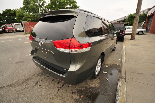 2011 Toyota Sienna GLT Special Edition