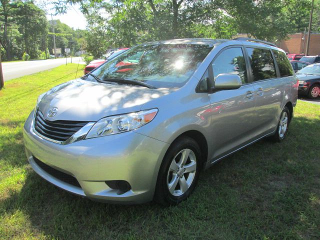 2011 Toyota Sienna 4dr Wgn Auto Grand Touring