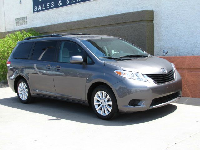 2011 Toyota Sienna S Sport PLUS