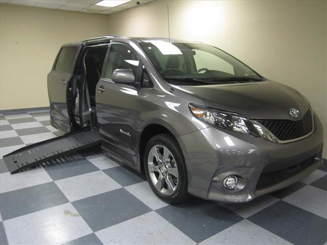 2011 Toyota Sienna SE