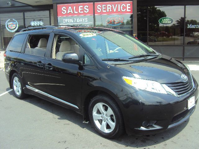 2011 Toyota Sienna 4dr Wgn Auto Grand Touring