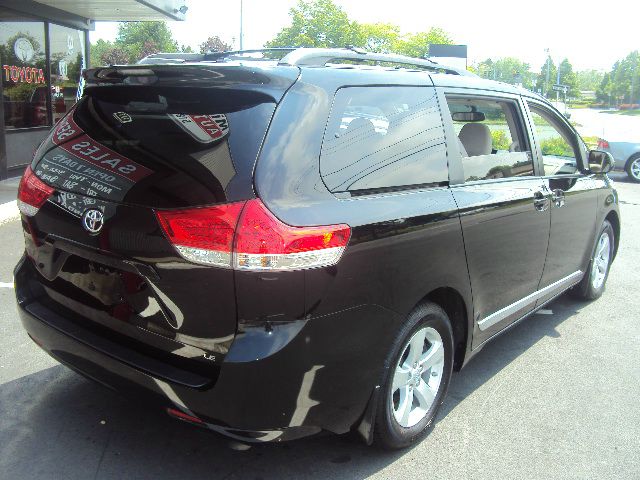 2011 Toyota Sienna 4dr Wgn Auto Grand Touring