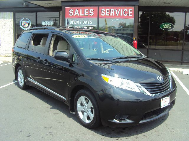 2011 Toyota Sienna 4dr Wgn Auto Grand Touring