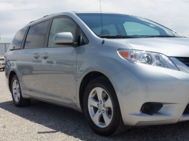 2011 Toyota Sienna 4dr Wgn Auto Grand Touring