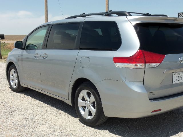 2011 Toyota Sienna 4dr Wgn Auto Grand Touring