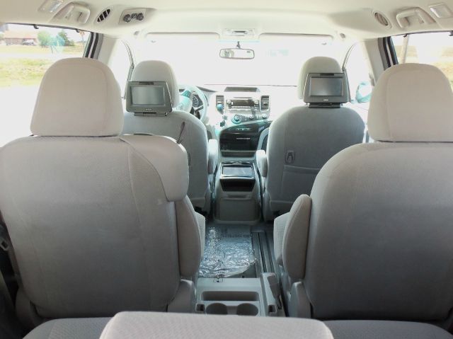 2011 Toyota Sienna 4dr Wgn Auto Grand Touring