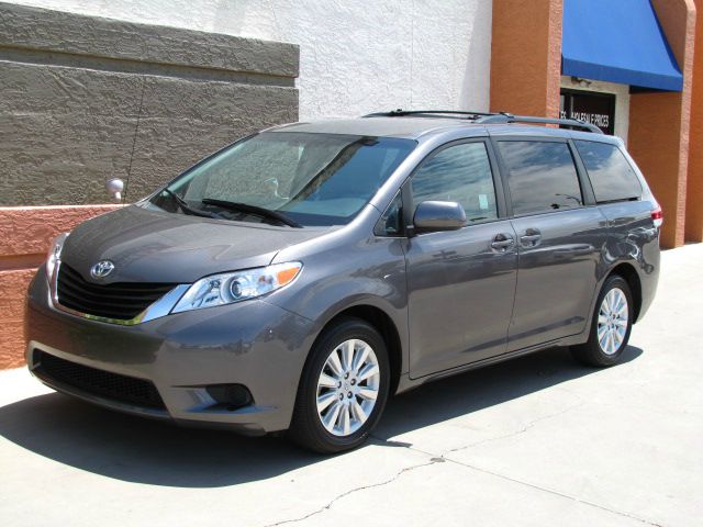 2011 Toyota Sienna S Sport PLUS