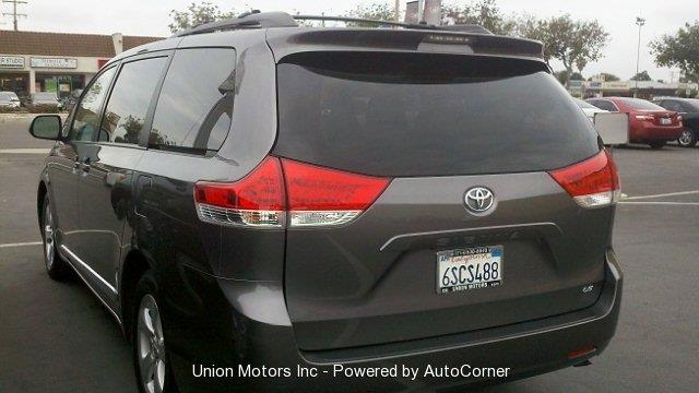 2011 Toyota Sienna Unknown