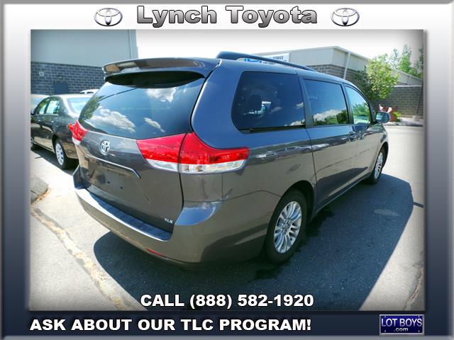 2011 Toyota Sienna SEL Sport Utility 4D