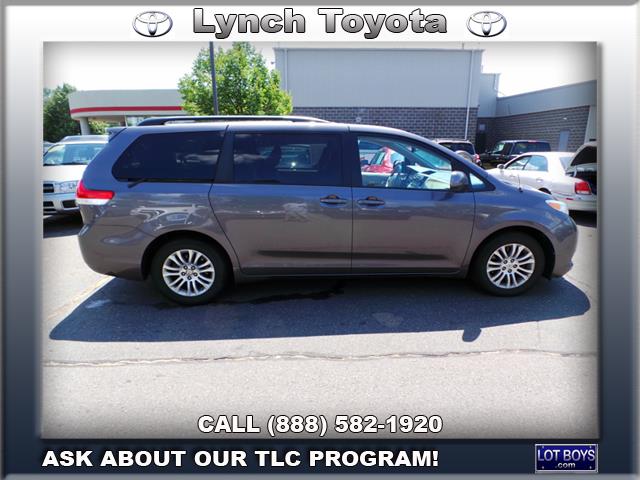 2011 Toyota Sienna SEL Sport Utility 4D