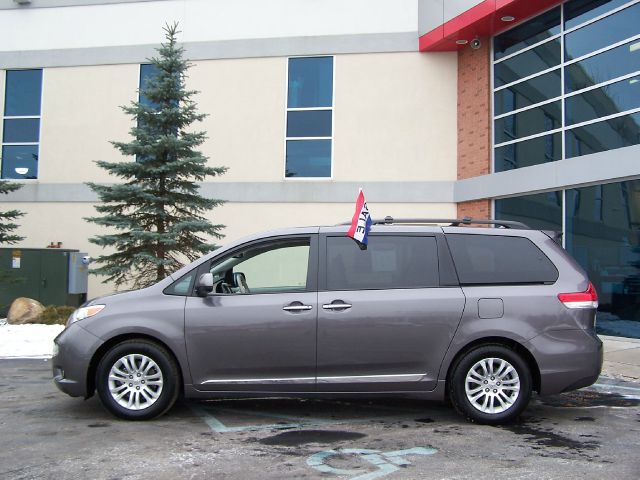 2011 Toyota Sienna Limited Awd/touring AWD