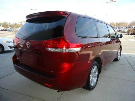 2011 Toyota Sienna Base