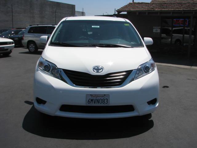 2011 Toyota Sienna Eddie Bauer 4x4