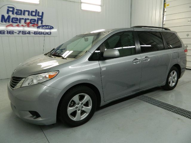 2011 Toyota Sienna 4dr Wgn Auto Grand Touring