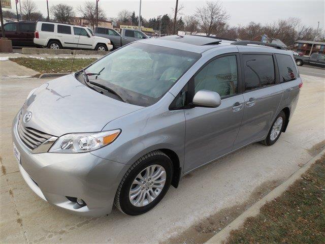 2011 Toyota Sienna SEL Sport Utility 4D